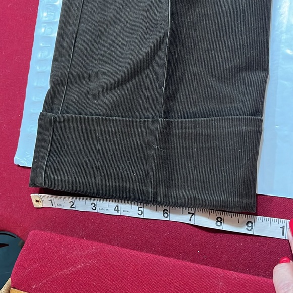 NEW Ann Taylor Lindsay BROWN corduroy capri PANTS sits lower on waist size 8 med - Picture 4 of 16